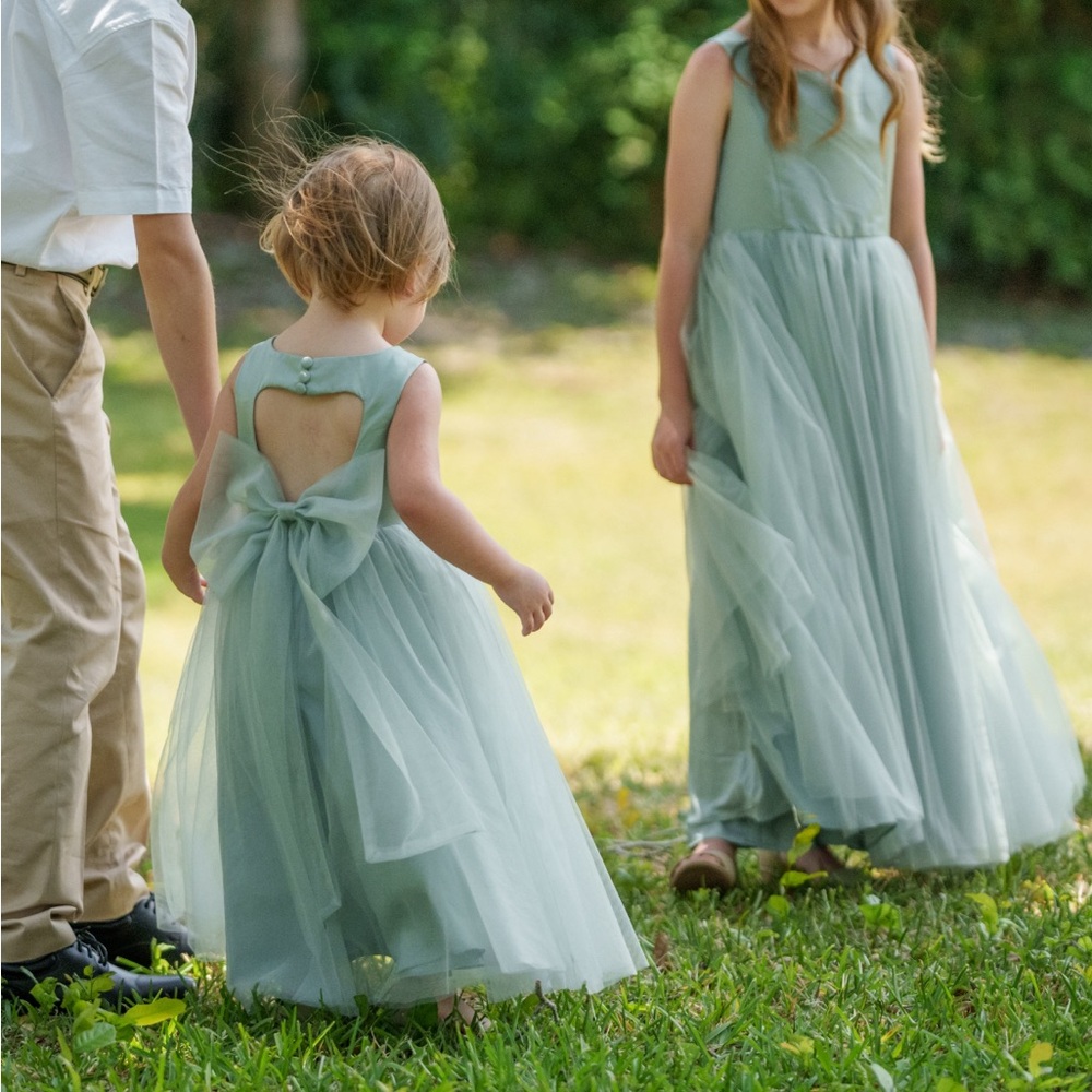 Azazie Flower Girl Dress (size 8)
